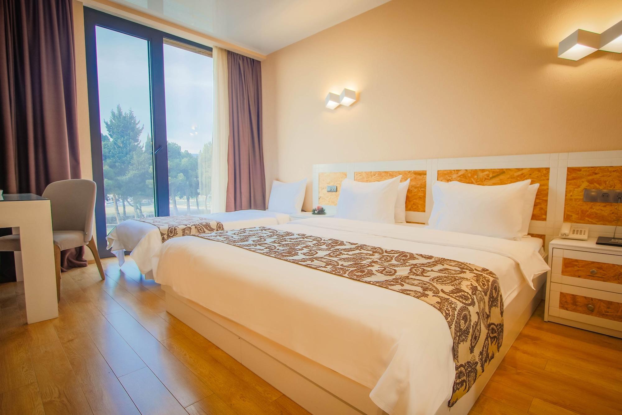Iveria Inn Hotel Tbilisi Eksteriør billede